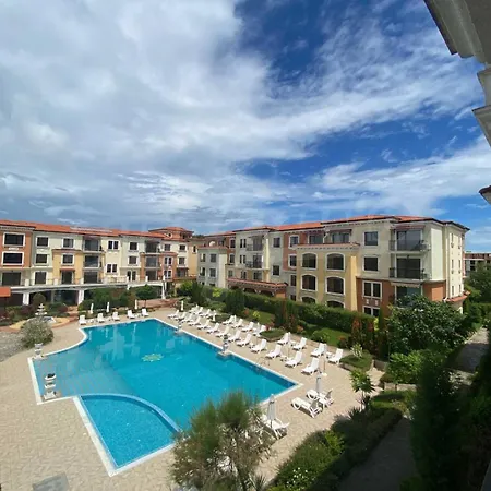 Daire пясъчна лилия в Lily Beach *